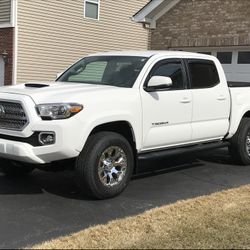 2016 Toyota Tacoma TRD Sport Auto 4WD 4D