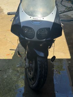 2000 Kawasaki ZX-7R (P model)