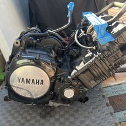 1988 Yamaha FZR 1000 Engine 
