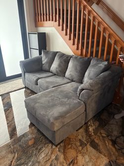Clean couch like new sofa