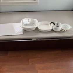 Corning Ware And Pyrex Vintage Dishes