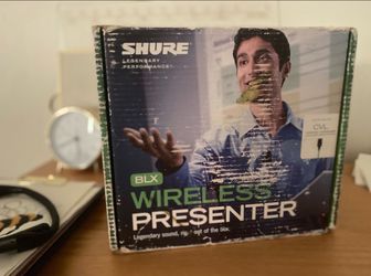 Shure BLX Wireless Presenter System - lapel lavalier microphone + receiver + transmitter