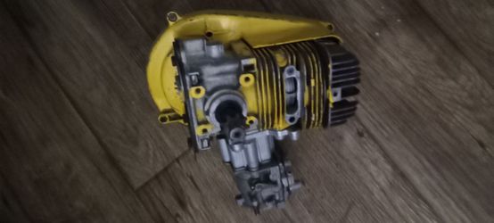 Mcculloch M91  Engine Block with Carburetor