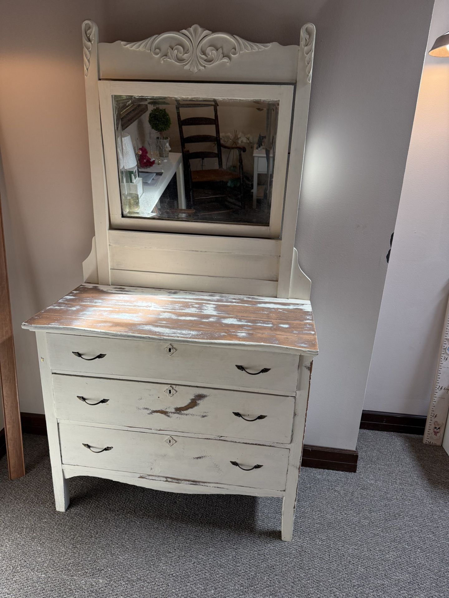 Dresser Antique