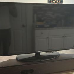 40" Samsung TV 
