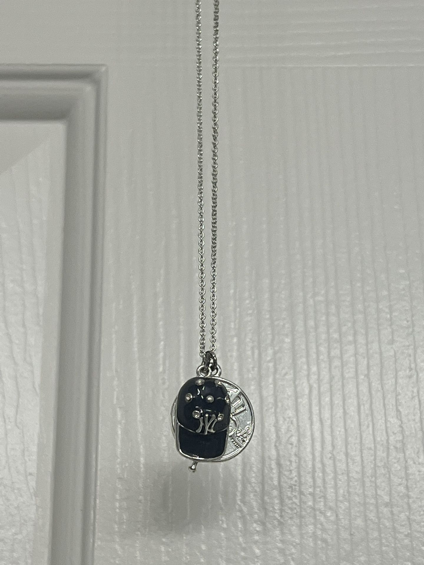Woman’s Yankee Pendant Necklace 