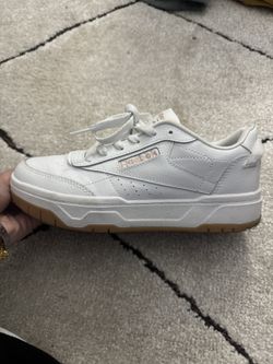 Women’s Reebok Sneakers Size 7.5