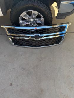 Parrilla de Chevy Tahoe 2017