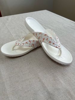 Women’s crocs flip flop sandals size 10