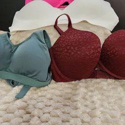 4 Womens Bras Victoria Secret Pink
