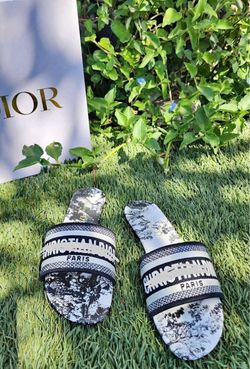 Woman Dior Sandals