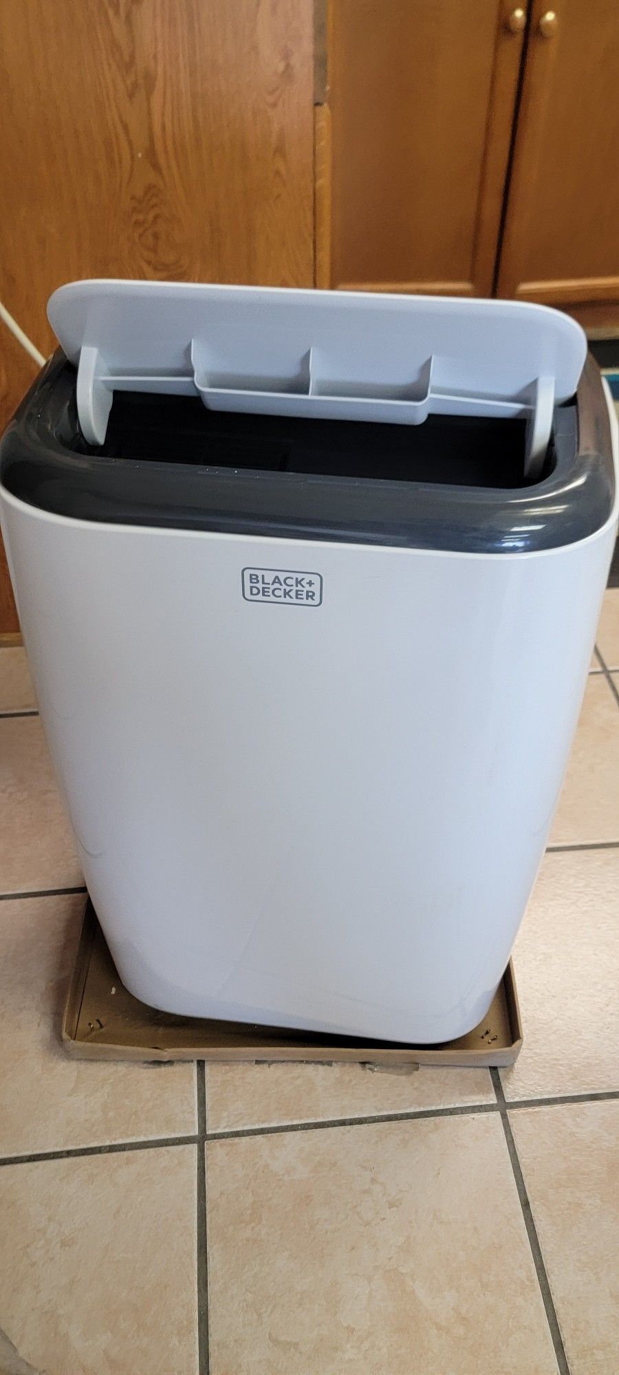 Black & decker Portable Air Conditioner 8000  B T U.. 59th Ave And Glendale 