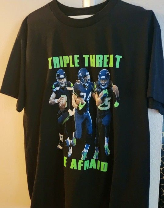 Rare****Seahawks TRIPLE THREAT T-Shirt