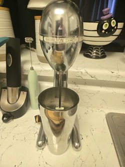 Hamilton Beach milkshake maker / drink mixer,