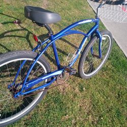 MENS  BLUE BEACH CRUISER W BASKET FOR SPORTS  ATHLETE EQUIPMENT TO AFTER SCHOOL PRACTICE! ONLY 160 ! BETTA HURRY 😉😄