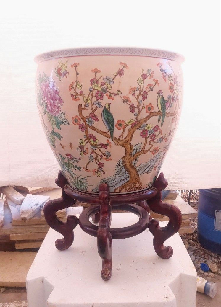Large Chinese Style Vase With Stand