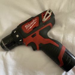 MILWAUKEE  3/8” DRILL/ DRIVER TOOL W/ BATTERIES 