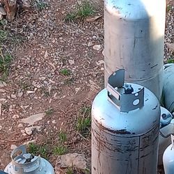 P2 100 LbsPropane Tanks 