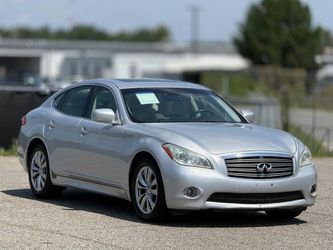 2011 INFINITI M