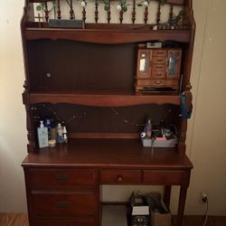 Stanley Furniture Brand Two Piece Desk - Great Condition 