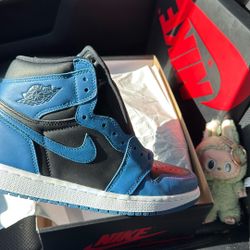 Jordan 1 Retro High OG 8.5 New