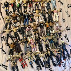 Wrestling figures 