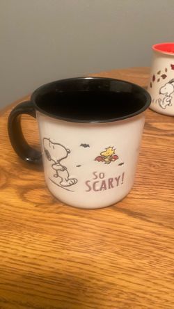 (4) peanut/snoopy large coffee mugs