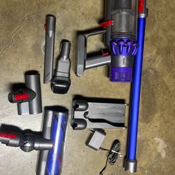 Dyson SV12 V10 Cordless Stick Vacuum