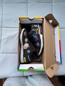 Neck face dunks good condition