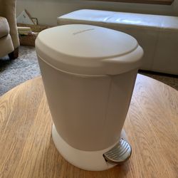 Mini Trash Can