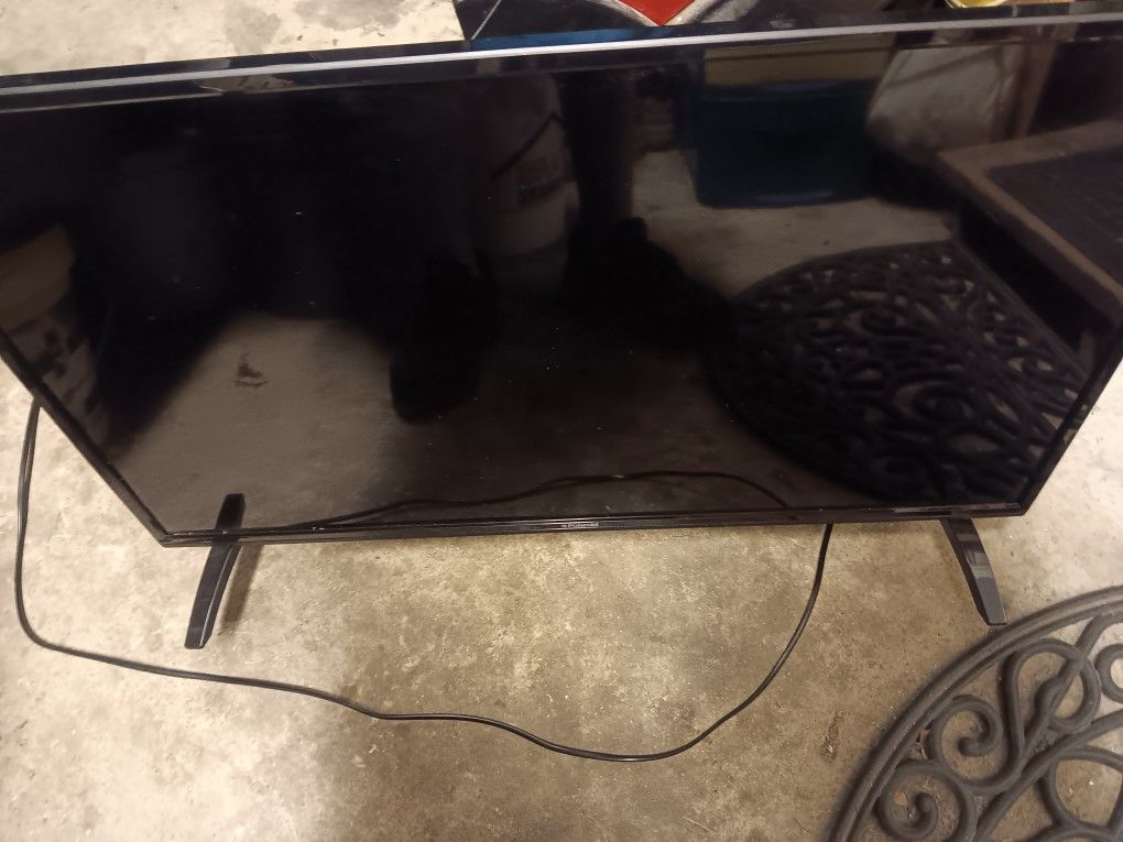 32" Polaroid LED TV