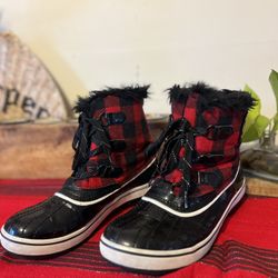 Sorel Out N About Red Buffalo Plaid Winter Rain Mud Duck Boots Size 9.5