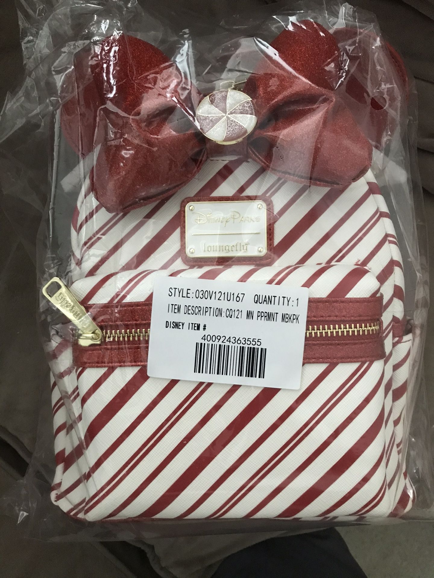 Disney exclusive loungefly Christmas candy cane Minnie Mouse backpack brand new