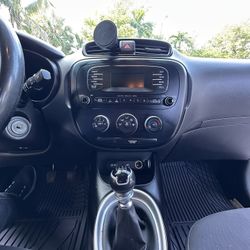 2016 Kia Soul Base 6 Speed Manual 