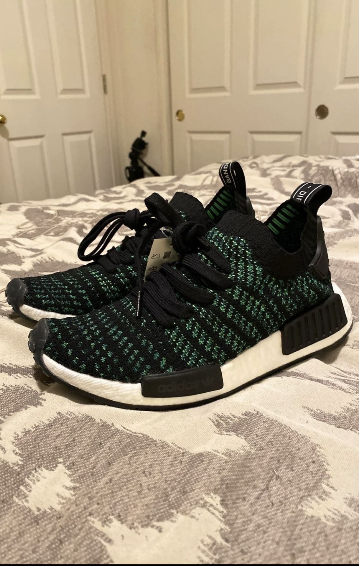 New Adidas NMD R1 size