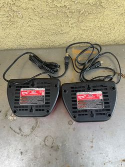 Cargadores Milwaukee