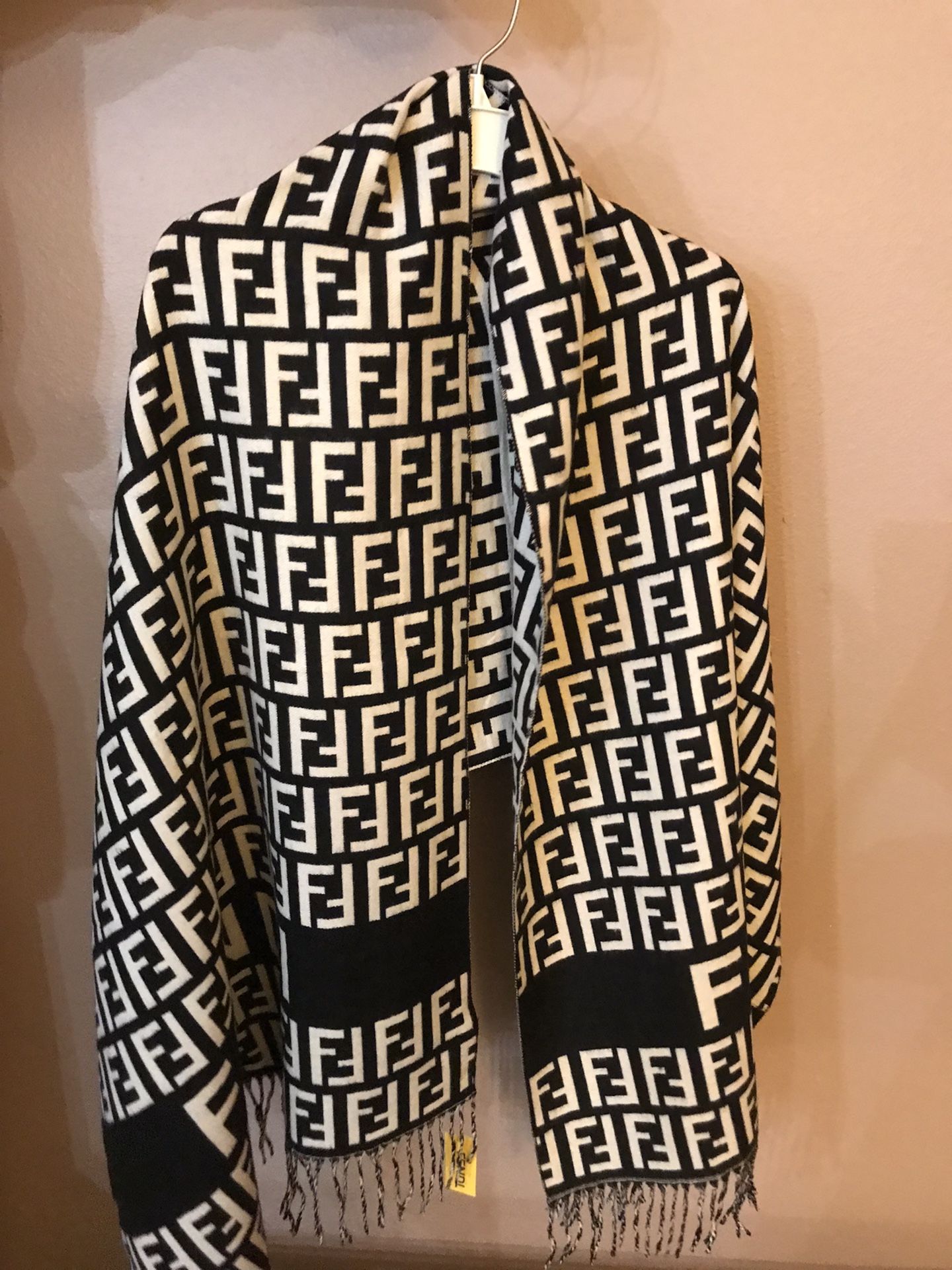 Scarfs for women's