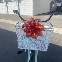 Slightly Used American flyer woman’s beach cruiser