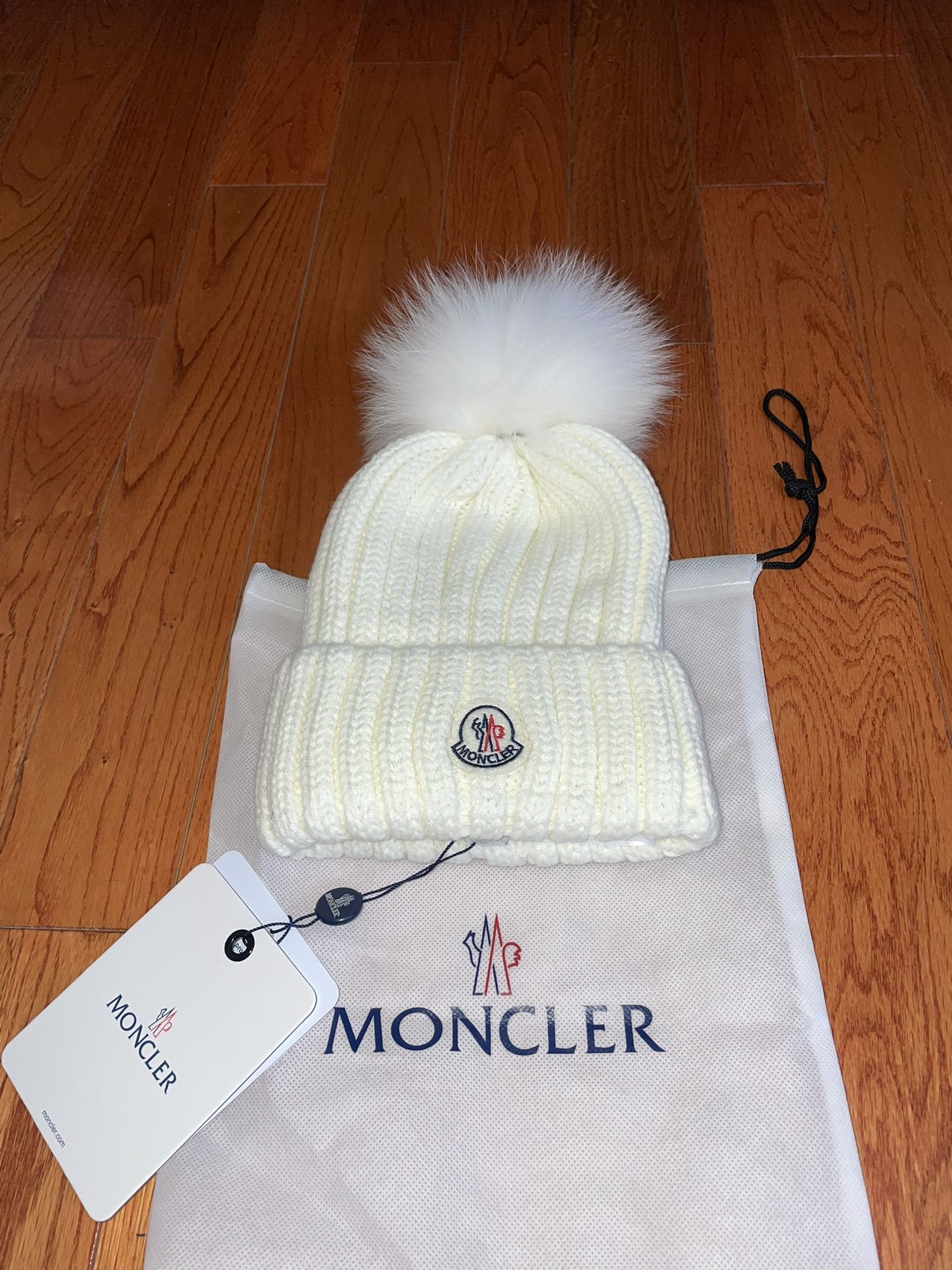 Moncler Snow White Hat With Tags