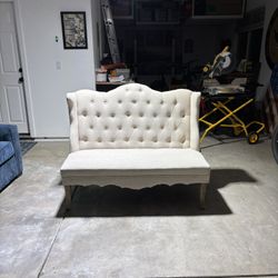 Very pretty couch with a great style and can fit into any home. 