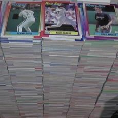 
**Lot Of 1,000 Baseball, Basketball, Football, Hockey, Racing and Pokemon Cards