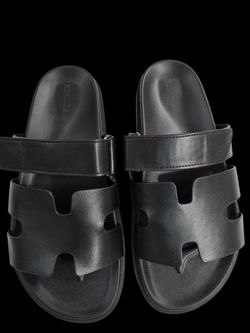 Women Hermes Chypre Black Sandals size 7
