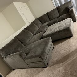Sectional Couch With Sleeper And Ottoman 