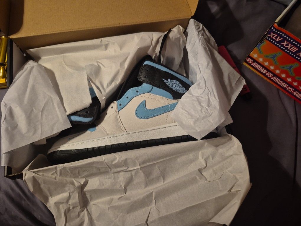 Jordan 1 white sky blue and black