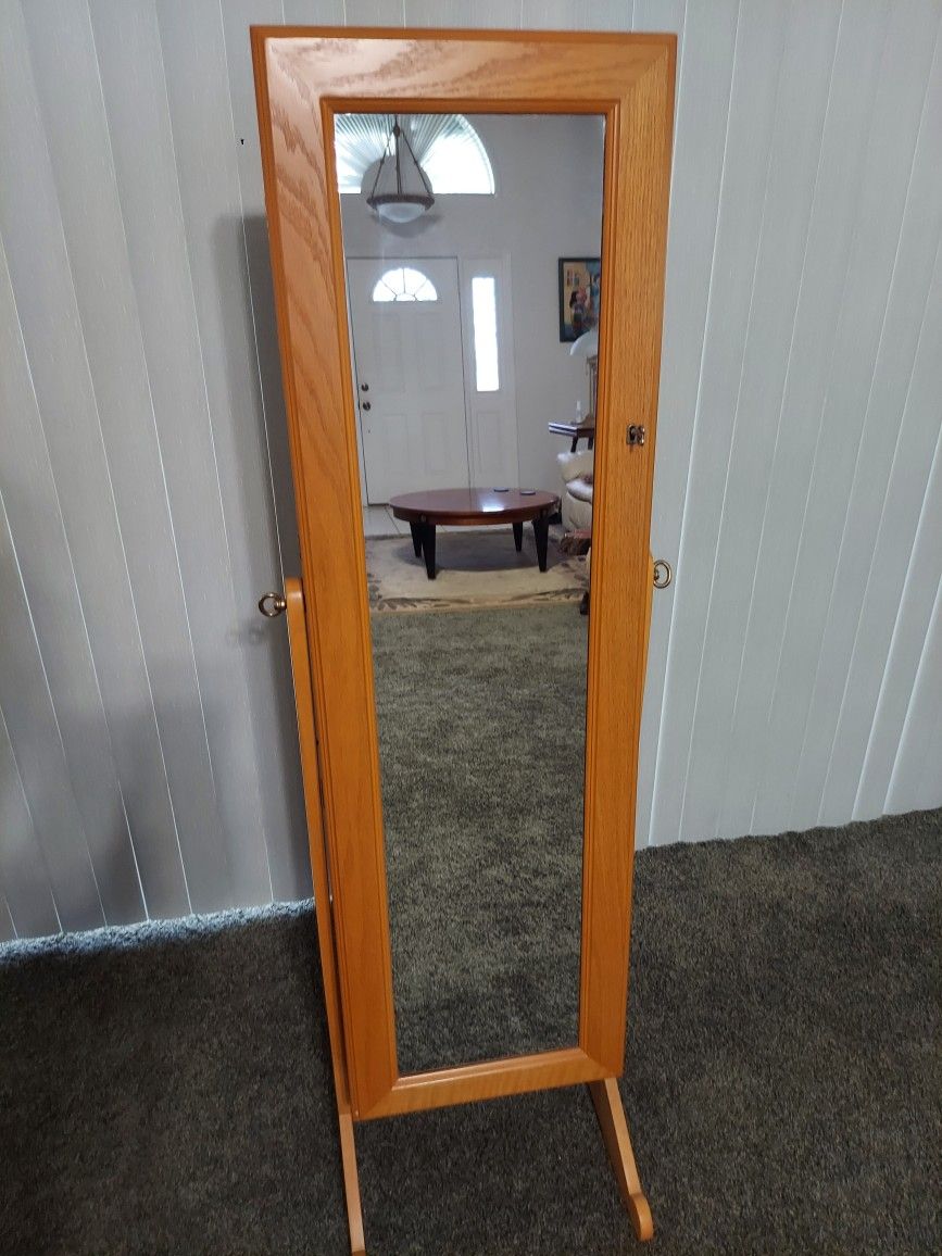 Stand Up Mirror Jewelry Case