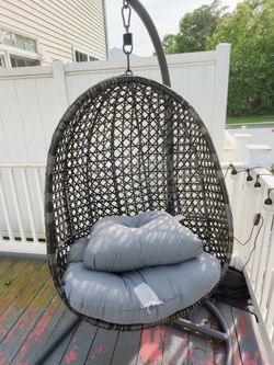 EGG SHAPED SWING CHAIR