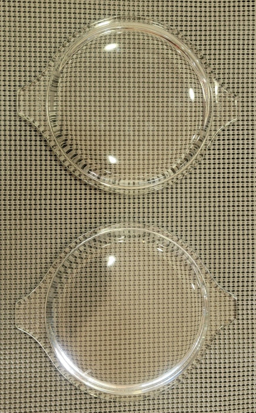 Vintage Pyrex lids 32 470-c, 9 470-c