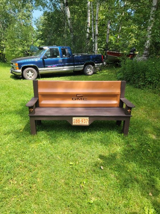 Custom Tailgate Benches