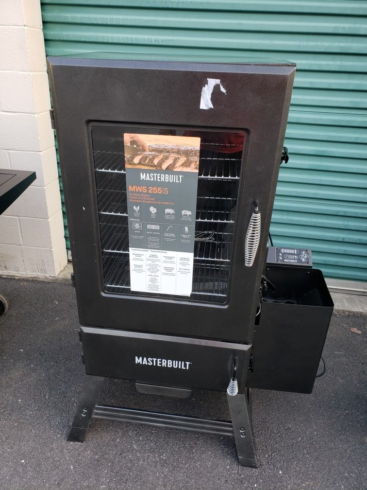 Masterbuilt MWS 255S XL 40 in Pellet Smoker
