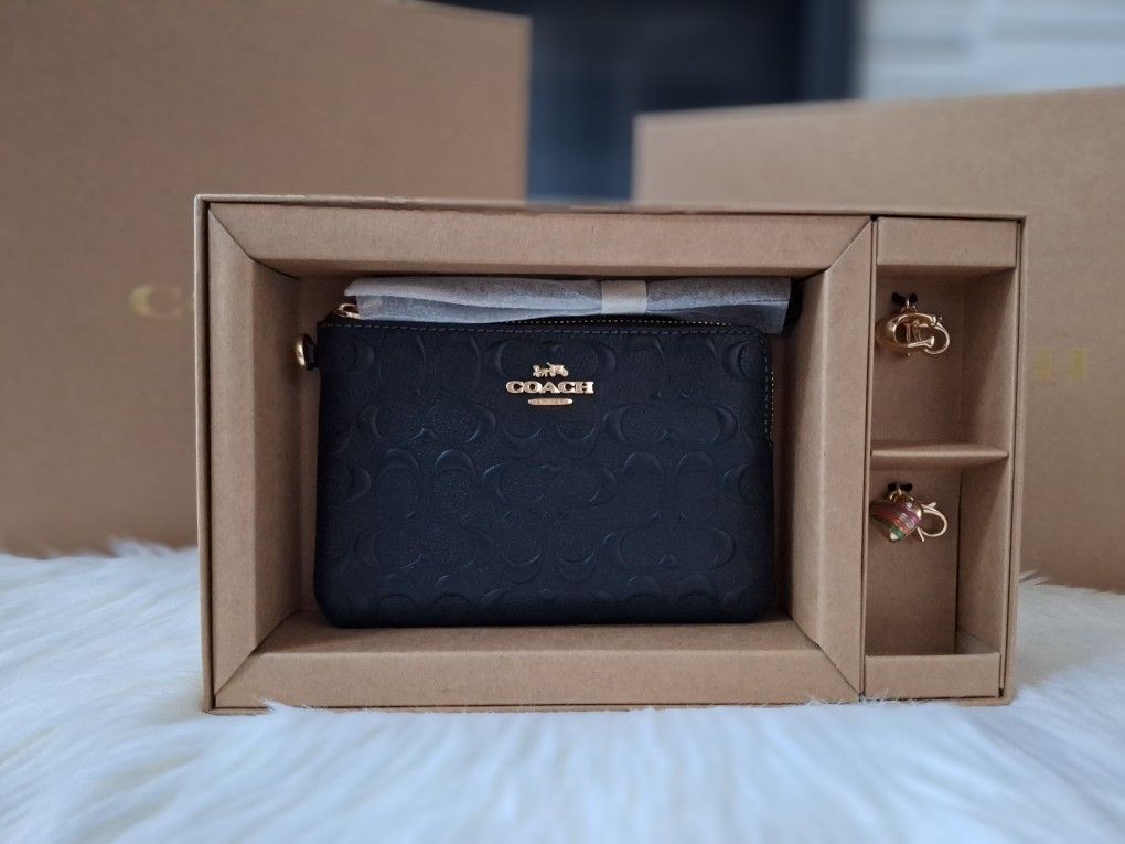 NWT Black COACH Wristlet And Charms Box Set